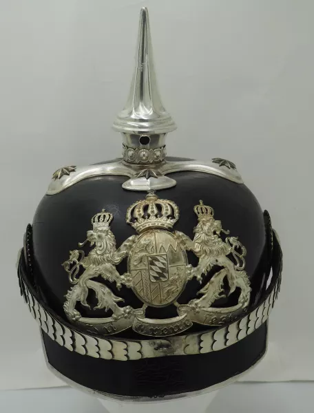 Bavarian 1st Leib-Infantry Regt. Officers Pickelhaube Visuel 1 principal
